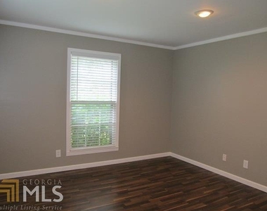 801 Ridge Street - Photo Thumbnail 7