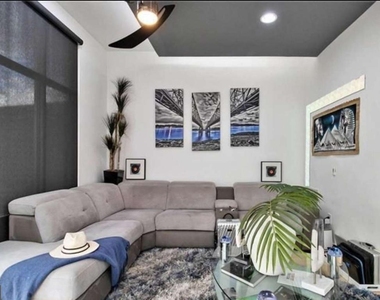 752 Moreland Avenue Se - Photo Thumbnail 6