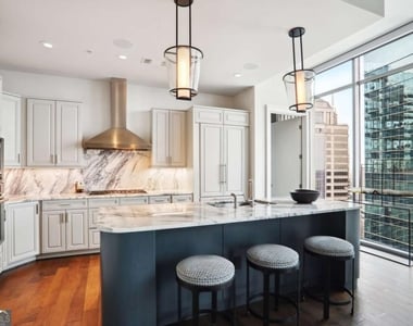 1065 Peachtree Street Ne - Photo Thumbnail 2