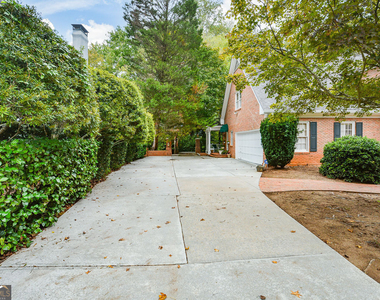 1640 Lazy River Lane - Photo Thumbnail 7