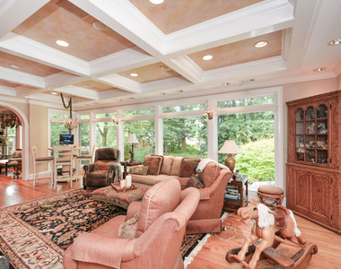 1640 Lazy River Lane - Photo Thumbnail 30