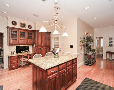 1640 Lazy River Lane - Photo Thumbnail 23