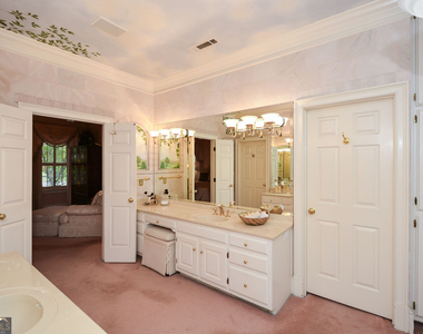 1640 Lazy River Lane - Photo Thumbnail 39