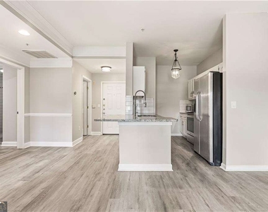 2700 Pine Tree Road Ne - Photo Thumbnail 3