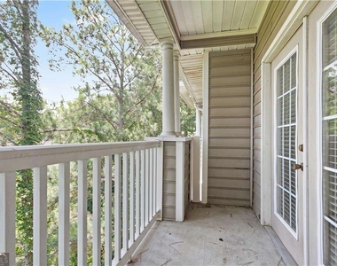 2700 Pine Tree Road Ne - Photo Thumbnail 18