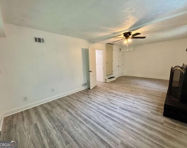 2712 Sherlock Drive - Photo Thumbnail 9