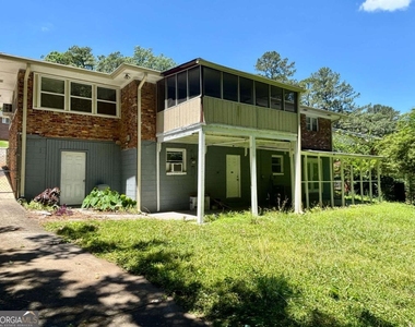 2712 Sherlock Drive - Photo Thumbnail 1