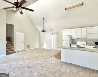 5955 Sutton Place - Photo Thumbnail 3