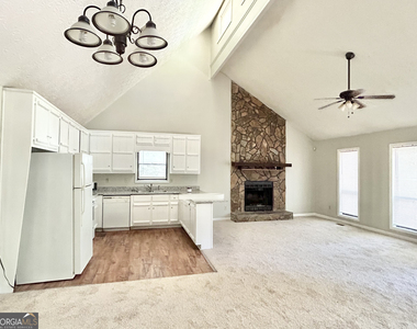 5955 Sutton Place - Photo Thumbnail 5