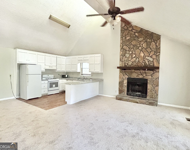 5955 Sutton Place - Photo Thumbnail 2