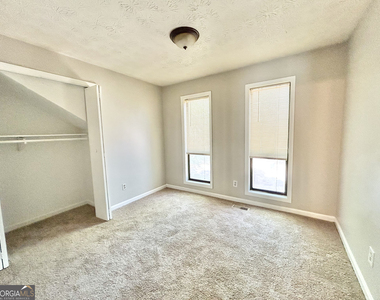 5955 Sutton Place - Photo Thumbnail 11
