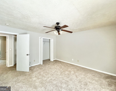 5955 Sutton Place - Photo Thumbnail 9