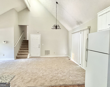 5955 Sutton Place - Photo Thumbnail 4