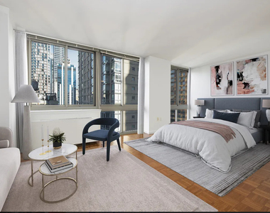 West 26th Street - Photo Thumbnail 1