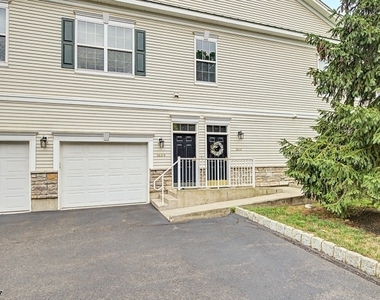 1409 Brook Hollow Dr - Photo Thumbnail 10
