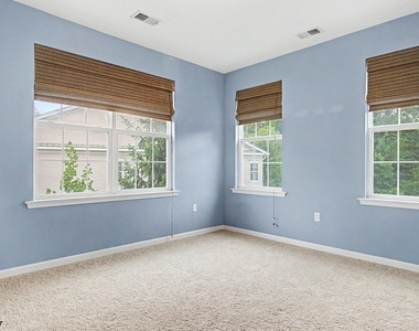 1409 Brook Hollow Dr - Photo Thumbnail 19