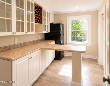 129 Rumson Road - Photo Thumbnail 6