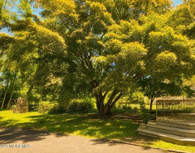 129 Rumson Road - Photo Thumbnail 12