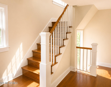 129 Rumson Road - Photo Thumbnail 8