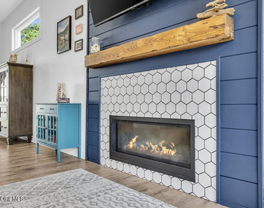 210 Mermaid Drive - Photo Thumbnail 4