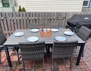113 Webb Avenue - Photo Thumbnail 9