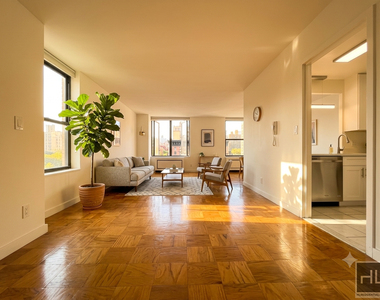 West 87th Street - Photo Thumbnail 1