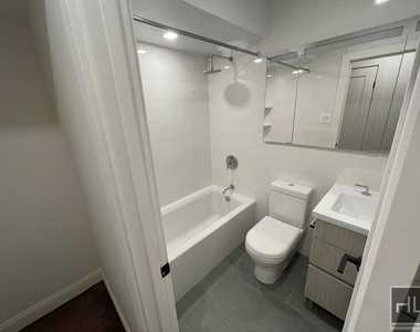 East 80 Street - Photo Thumbnail 8