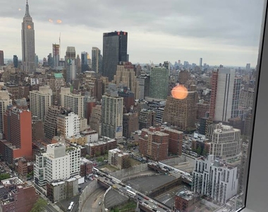 10th Avenue - Photo Thumbnail 5