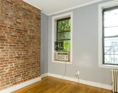 Mott Street - Photo Thumbnail 3