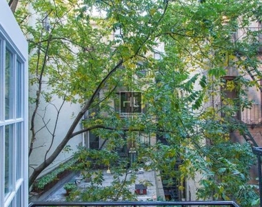 Mott Street - Photo Thumbnail 4
