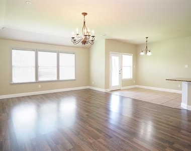 3009 Whitetail Circle - Photo Thumbnail 8