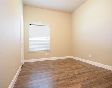 3009 Whitetail Circle - Photo Thumbnail 28