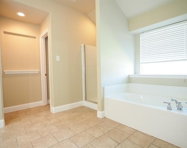 3009 Whitetail Circle - Photo Thumbnail 18