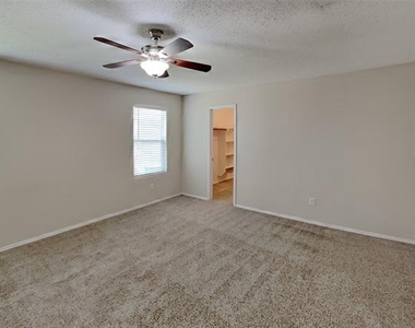 4884 Waterford Drive - Photo Thumbnail 6
