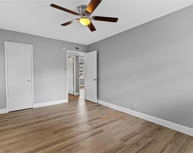 3230 High Vista Drive - Photo Thumbnail 11
