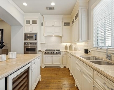 4608 Abbott Avenue - Photo Thumbnail 7