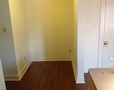 3951 Lafayette Avenue - Photo Thumbnail 8
