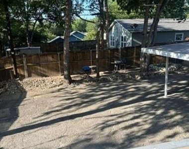 3951 Lafayette Avenue - Photo Thumbnail 12