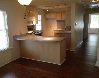 3951 Lafayette Avenue - Photo Thumbnail 6