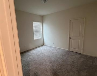 776 Devonshire Drive - Photo Thumbnail 2