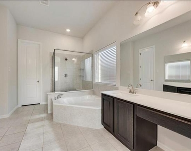 10213 Wild Goose Drive - Photo Thumbnail 4
