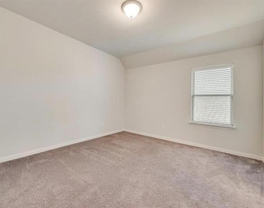 10213 Wild Goose Drive - Photo Thumbnail 7