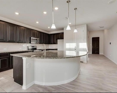 10213 Wild Goose Drive - Photo Thumbnail 2