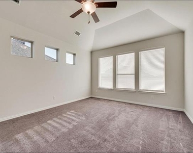 10213 Wild Goose Drive - Photo Thumbnail 3