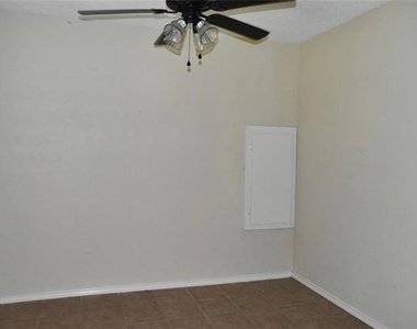 2014 High Bluff Drive - Photo Thumbnail 6