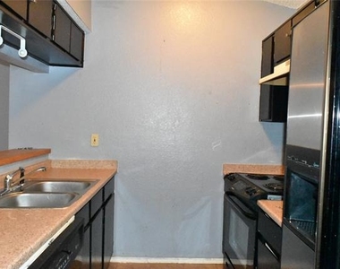 2014 High Bluff Drive - Photo Thumbnail 4