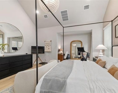 2262 Poppyvine Road - Photo Thumbnail 17