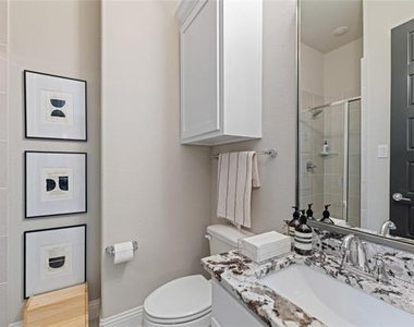 2262 Poppyvine Road - Photo Thumbnail 14