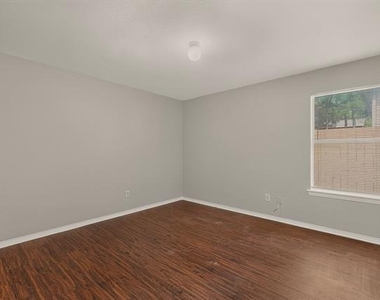 4823 Mexico Court - Photo Thumbnail 23