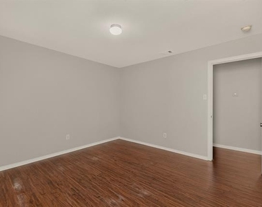 4823 Mexico Court - Photo Thumbnail 30